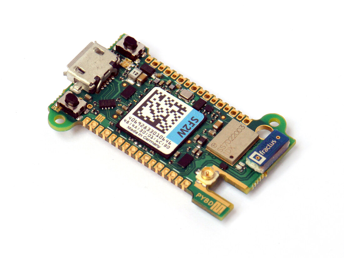 Pyboard D-series with STM32F722 and WiFi/BT